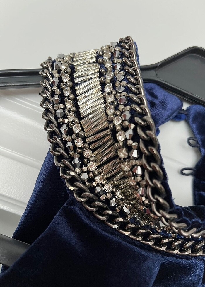 Yırtmaçlı kadife elbise - Görsel 3