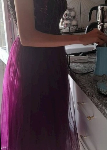 Diğer Kısa Mor V Yaka Pullu Abiye Elbise