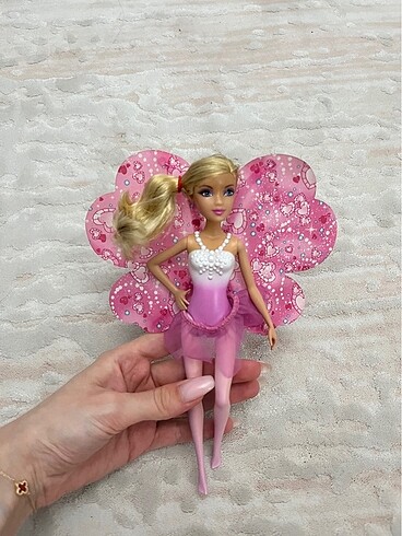 mini kanatlı barbie