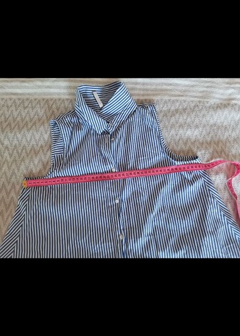 Düğmeli Uzun Kollarsız Mavi Gömlek - Görsel 4