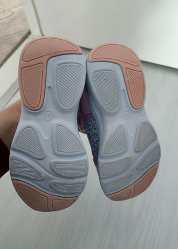 30 Beden Kız Çocuk Pembe Bağcıklı ve Cırt Cırtlı Spor Ayakkabı