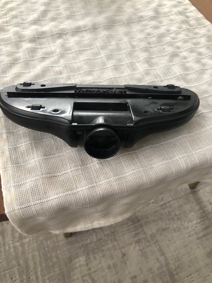 Siyah Elektrikli Süpürge Başlığı - Görsel 2