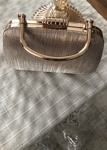 Bej Parlak Yılan Desenli Kadın Clutch Çanta - Görsel 2