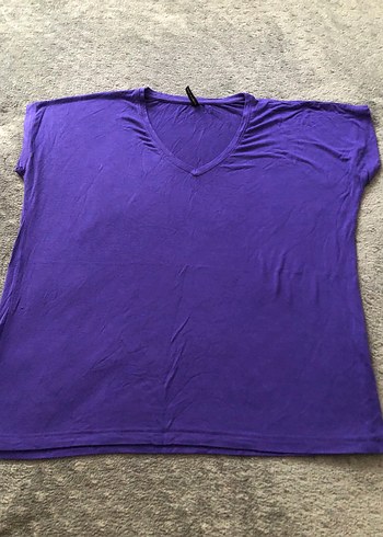 Mor V Yakalı Tişört - Görsel 2