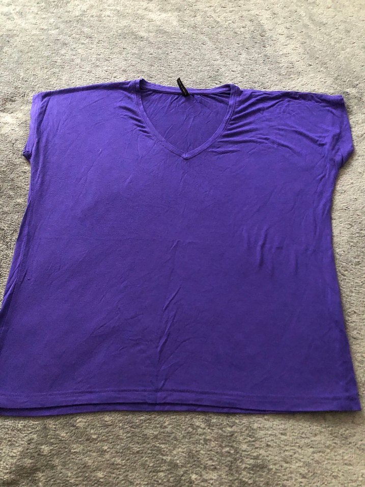 Mor V Yakalı Tişört - Görsel 2