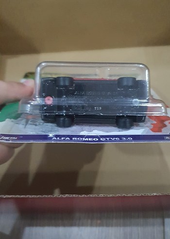  Beden Hotwheels Premium Alfa Romeo
