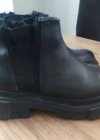 Siyah Kadın Lastik Bot, Tokalı, Kalın Topuklu - Görsel 2