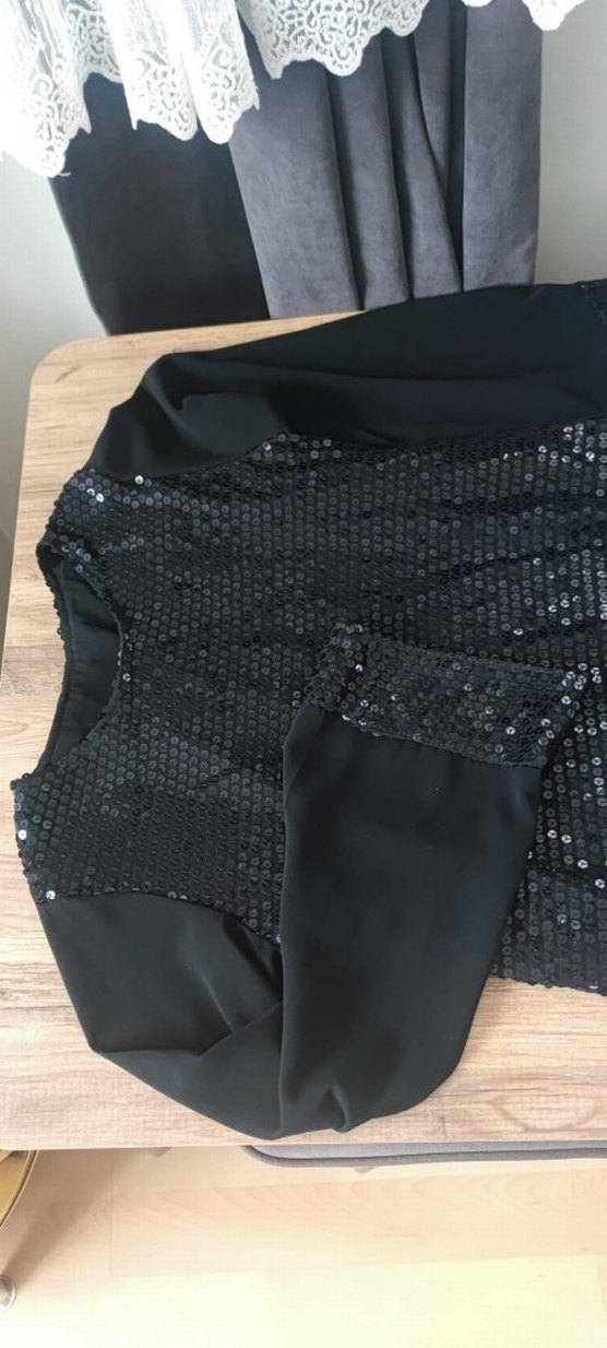 Uzun Kollu Siyah Payetli Abiye Elbise - Görsel 2