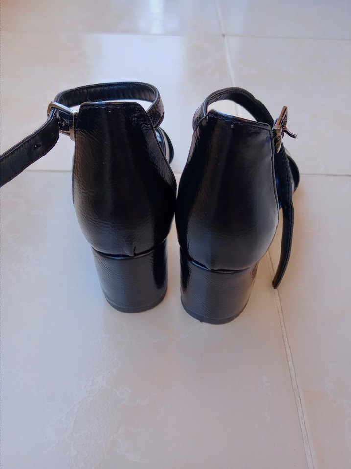 Tokalı Siyah Kadın Topuklu Sandalet - Görsel 2