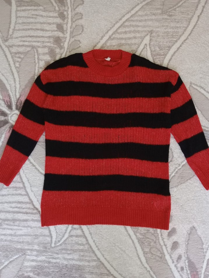 Kırmızı Siyah Çizgili Örgü Kadın Kazak - Görsel 2