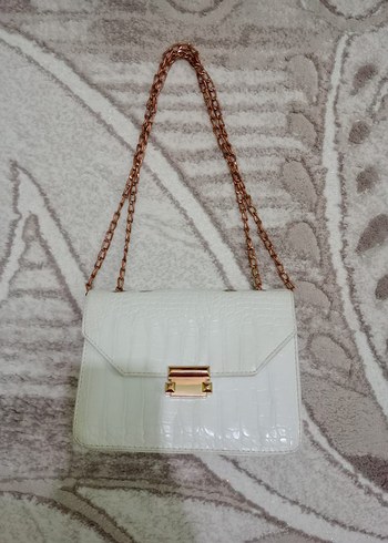 Beyaz Deri Zincir Detaylı Kadın Çanta - Görsel 2