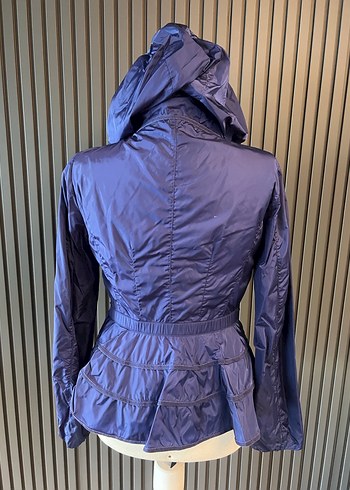 Moncler ince yağmurluk kemerli mont - Görsel 5