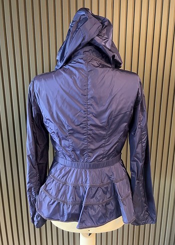 Moncler ince yağmurluk kemerli mont - Görsel 6