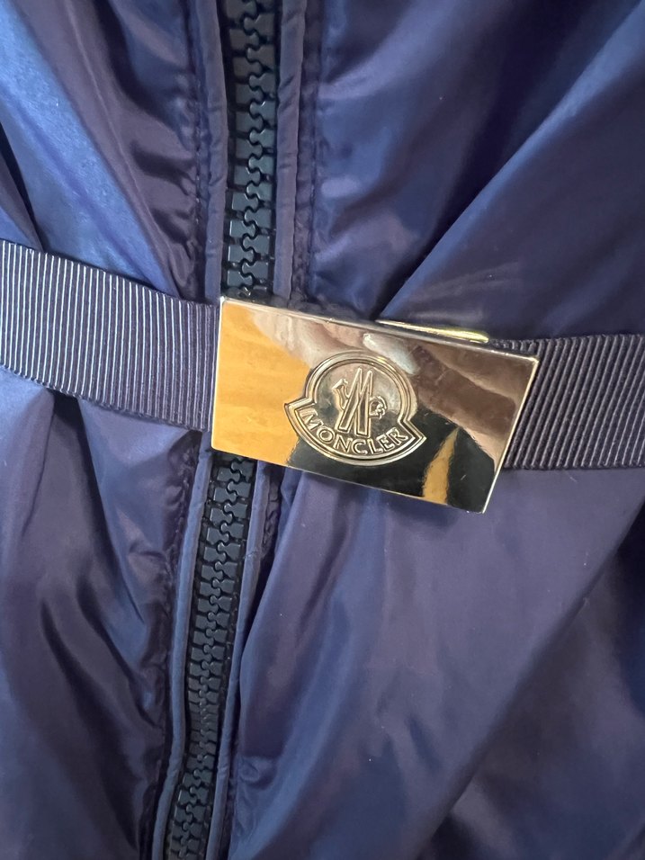 Moncler ince yağmurluk kemerli mont - Görsel 3