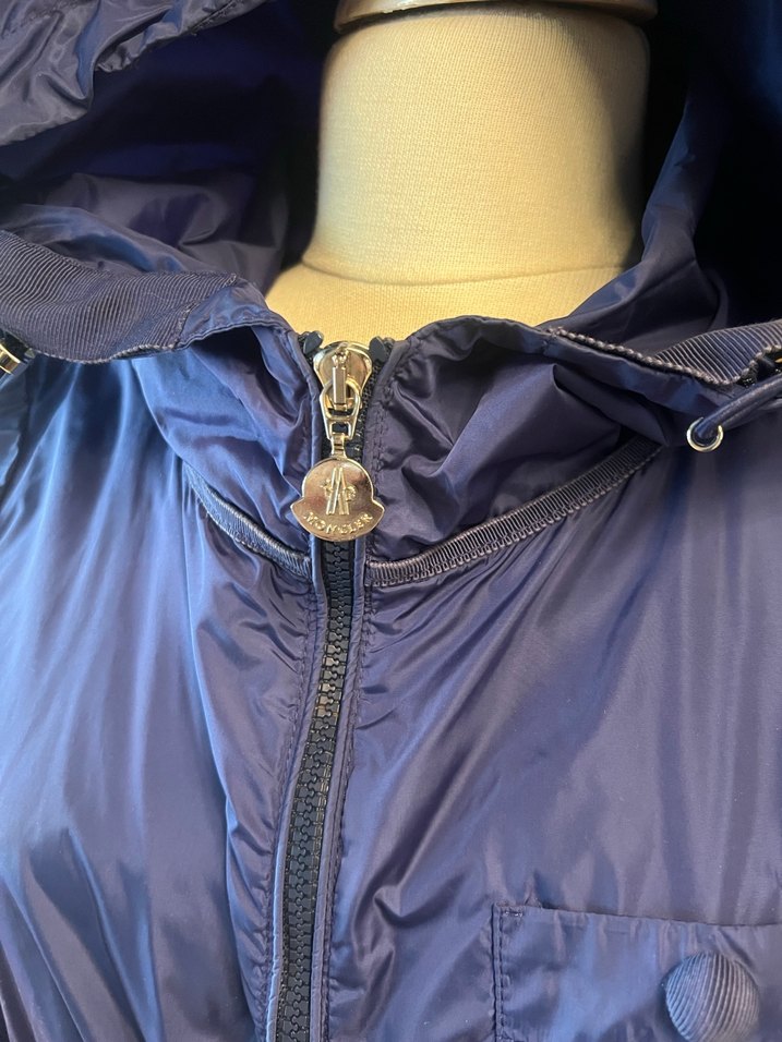 Moncler ince yağmurluk kemerli mont - Görsel 2