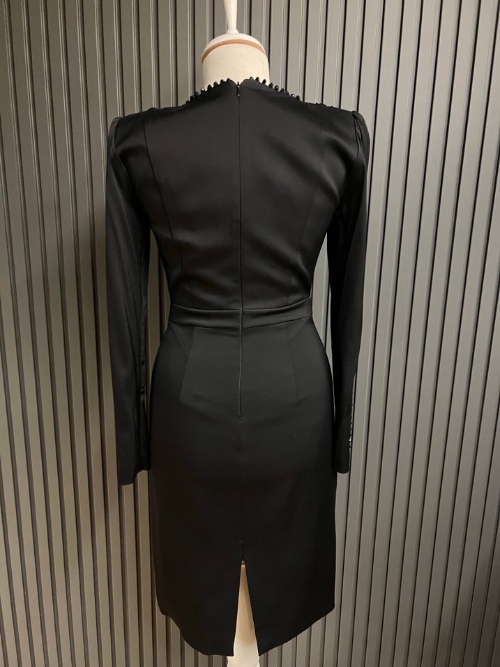 İpekyol v yaka siyah saten abiye elbise kısa - Görsel 5