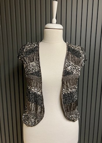 Zara pullu payetli işlemeli yelek