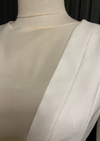 Koton Hakan yıldırım beyaz ekru abiye elbise kısa - Görsel 3