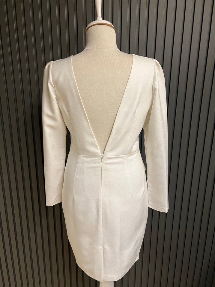 Koton Hakan yıldırım beyaz ekru abiye elbise kısa - Görsel 4