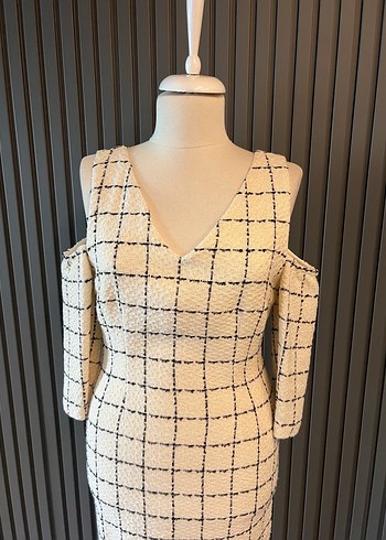 V yaka fabrika midi kalem elbise - Görsel 2