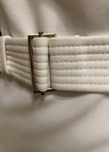 Hugo boss pileli beyaz elbise - Görsel 5