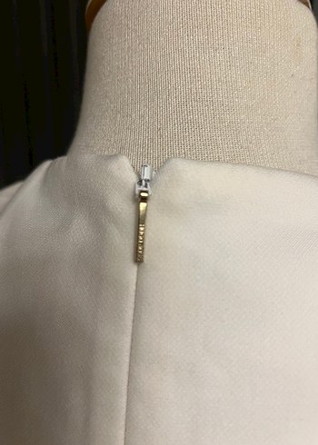 Hugo boss pileli beyaz elbise - Görsel 7