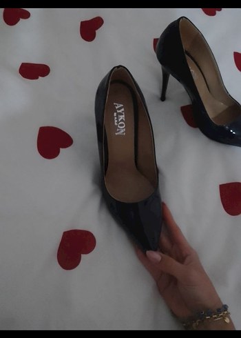 38 Beden Parlak Siyah Stiletto Topuklu