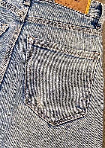 32 Beden Stradivarius Slim Fit Mom Jean