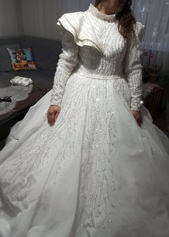 Gelinlik Uzun Kollu Yüksek Yakalı Beyaz Prenses Gelinlik
