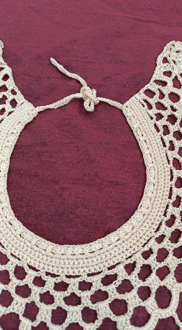 Nakışlı Krem Yakalık - Görsel 4