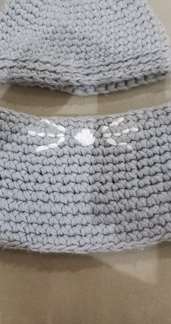 Gri Örgü Bebek Bere ve Boyunluk Seti - Görsel 2