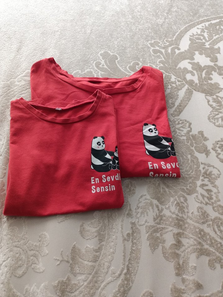 Kırmızı Baskılı Kısa Kollu Kadın Tişört ve çocuk tişört 2 yaş - Görsel 2