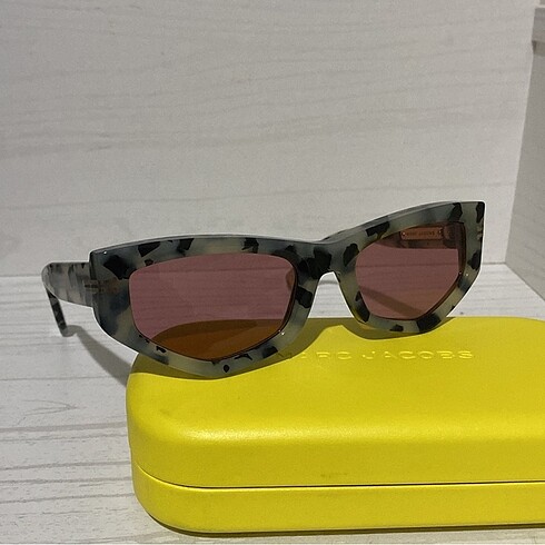Marc Jacobs güneş gözlüğü