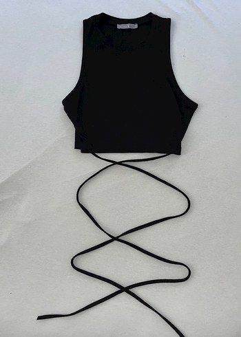 Siyah Askılı Crop Top - Görsel 3
