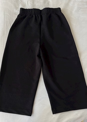 Siyah Rahat Kesim Kadın Şort Kapri - Görsel 2