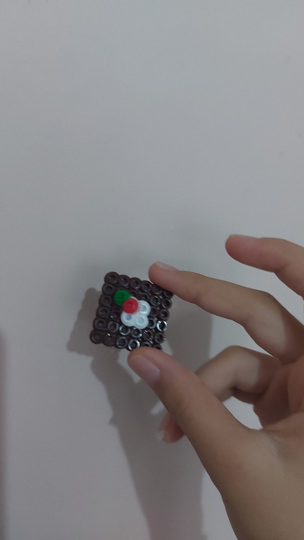 Pasta şeklinde minik hama boncuk kutu - Görsel 4