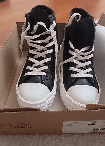 37 numara Converse sıfır 