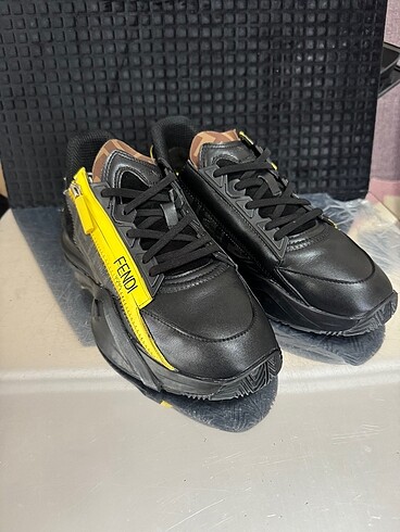 Fendi Fendi Sneakers