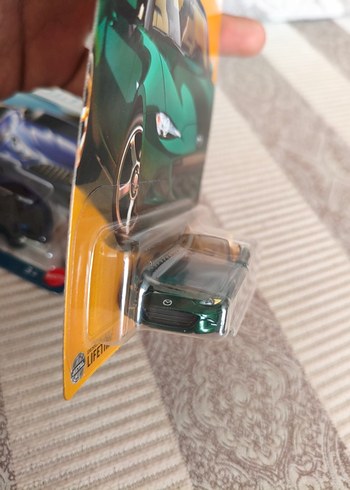  Beden Renk Matchbox Mazda MX5 Mercedes SL63