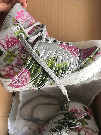 37 Beden Adidas Jeremy Scoot Wings Floral 