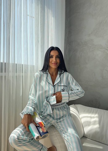 Victoria s Secret Victorias Secret Pijama Takımı