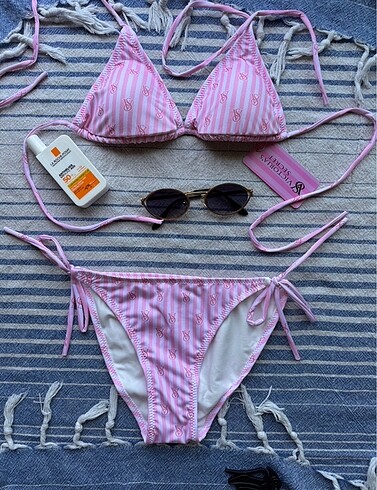 VS bikini takımı