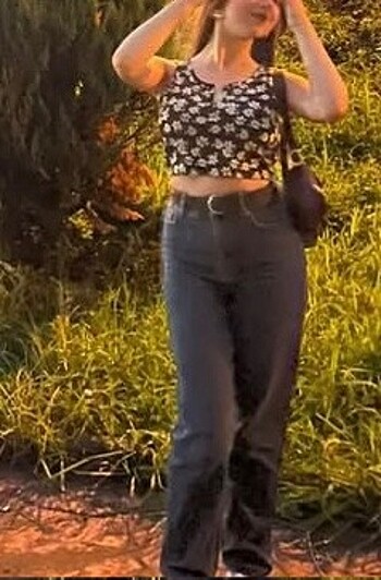 Diğer Crop çiçekli