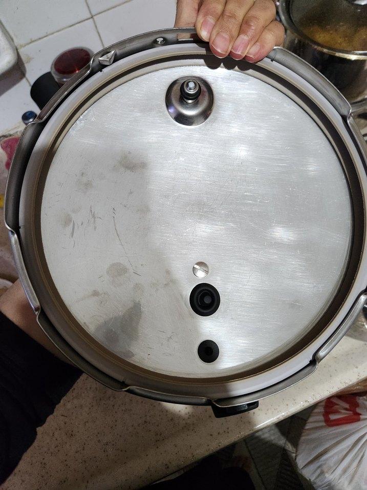 fissler düdüklü Bej Renkli Büyük Çelik Tencere - Görsel 4