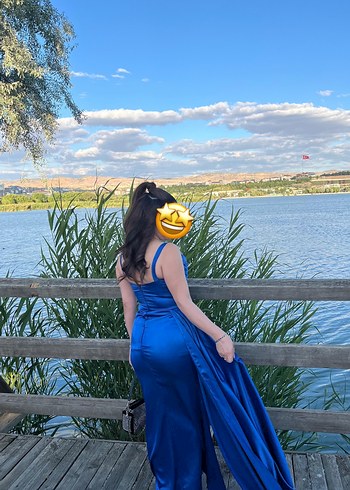 Parlak Mavi Drapeli Uzun Abiye Elbise - Görsel 4