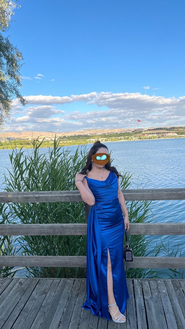 Parlak Mavi Drapeli Uzun Abiye Elbise - Görsel 3