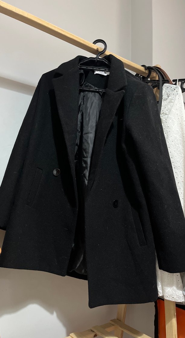 Düğmeli Siyah Kadın Midi kaban kaşe - Görsel 2