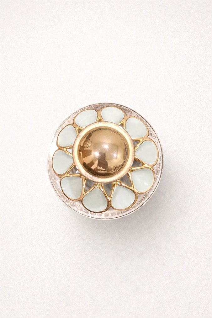 Elie Saab Girl of Now Kadın Parfümü boş şişe - Görsel 2