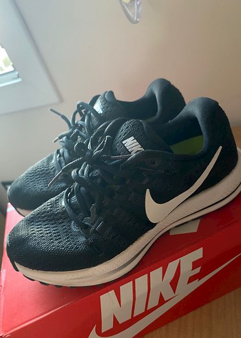Nike Siyah Düz Tabanlı Bağcıklı Kadın Spor Ayakkabı