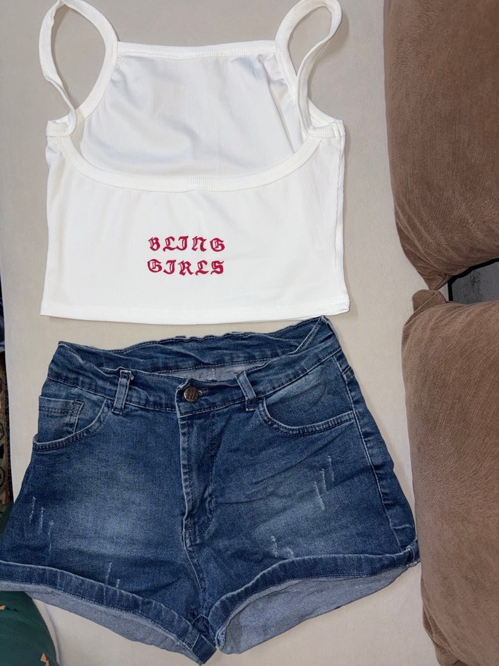 Kadın Beyaz Baskılı Mini Denim Şort - Görsel 2